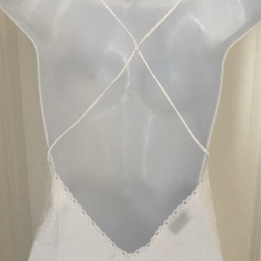 Lily of France NWOT jacquard floral fabric lace low open back crisscross straps